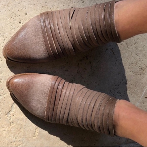 Free People | Women’s Brown Leather Lost Valley Strappy Ankle Zip Ankle Boot 9.5 - Picture 2 of 16